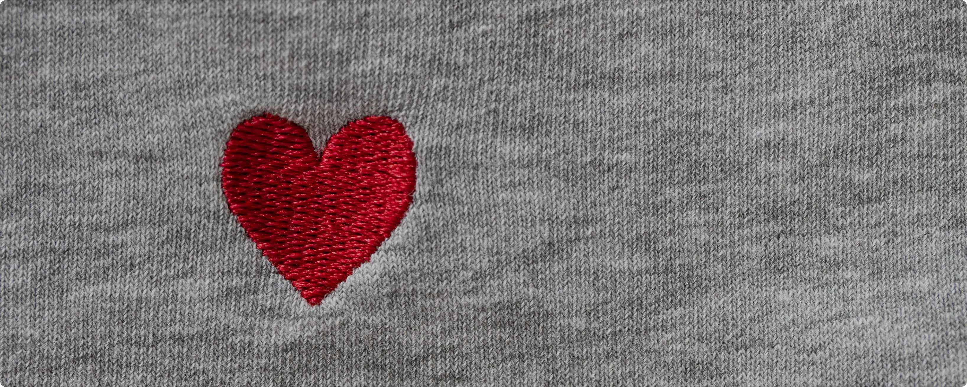 Вишивка логотипів